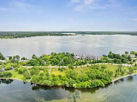 1415 Bracketts Point Road Orono MN 55391