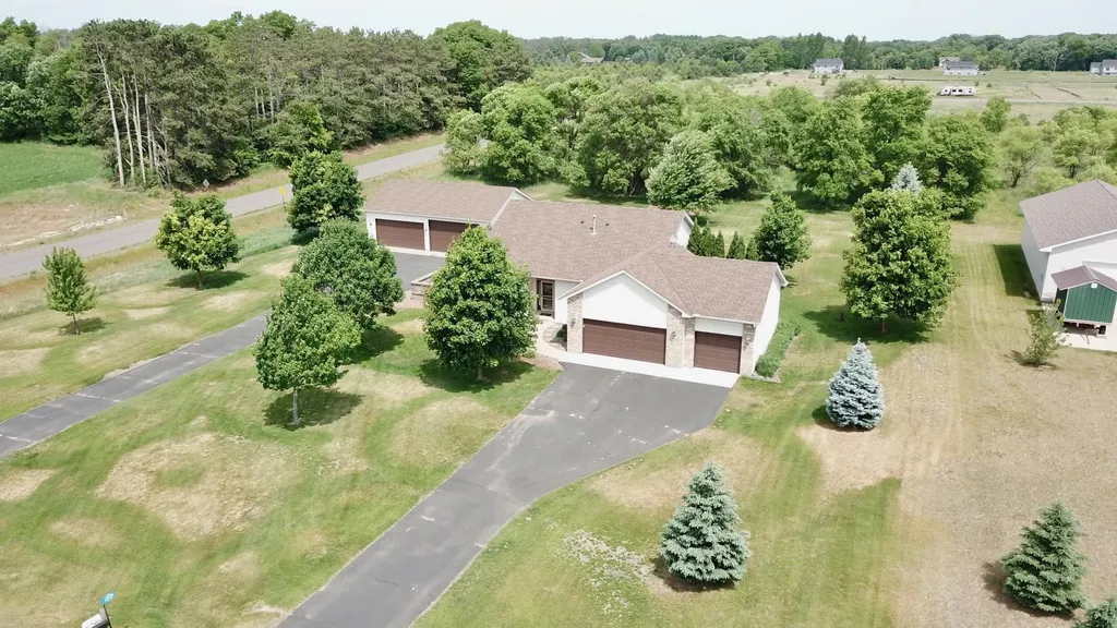 13938 298th Avenue NW Princeton MN 55371