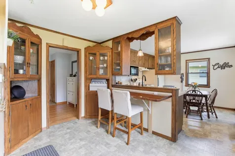 2968 Asbury Street Roseville MN 55113