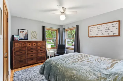 2968 Asbury Street Roseville MN 55113