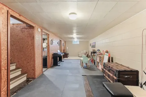 2968 Asbury Street Roseville MN 55113