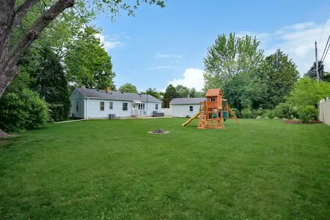2968 Asbury Street Roseville MN 55113