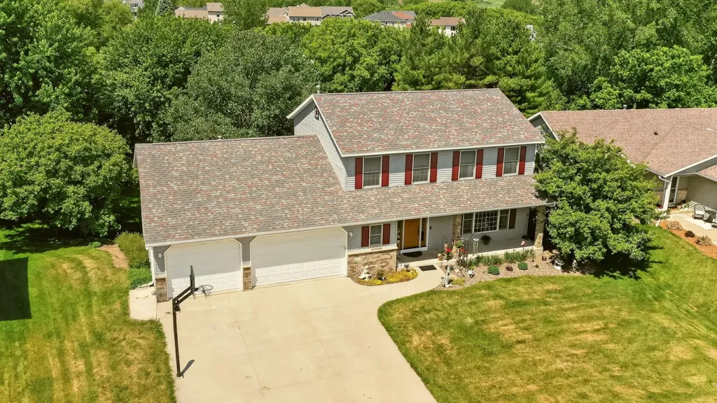 917 5th Avenue NW Byron MN 55920