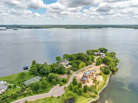 1480 Bracketts Point Road Wayzata MN 55391