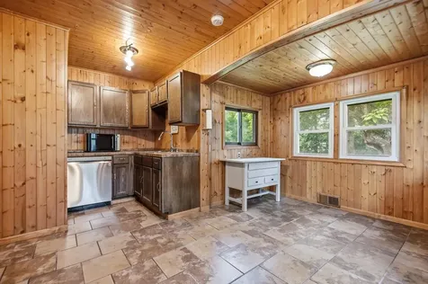 402 Stewart Road Willernie MN 55090