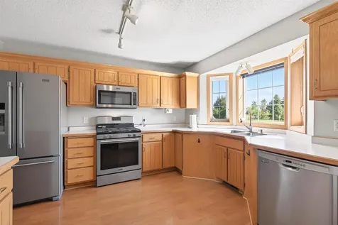 28064 Crane Street Isanti MN 55040