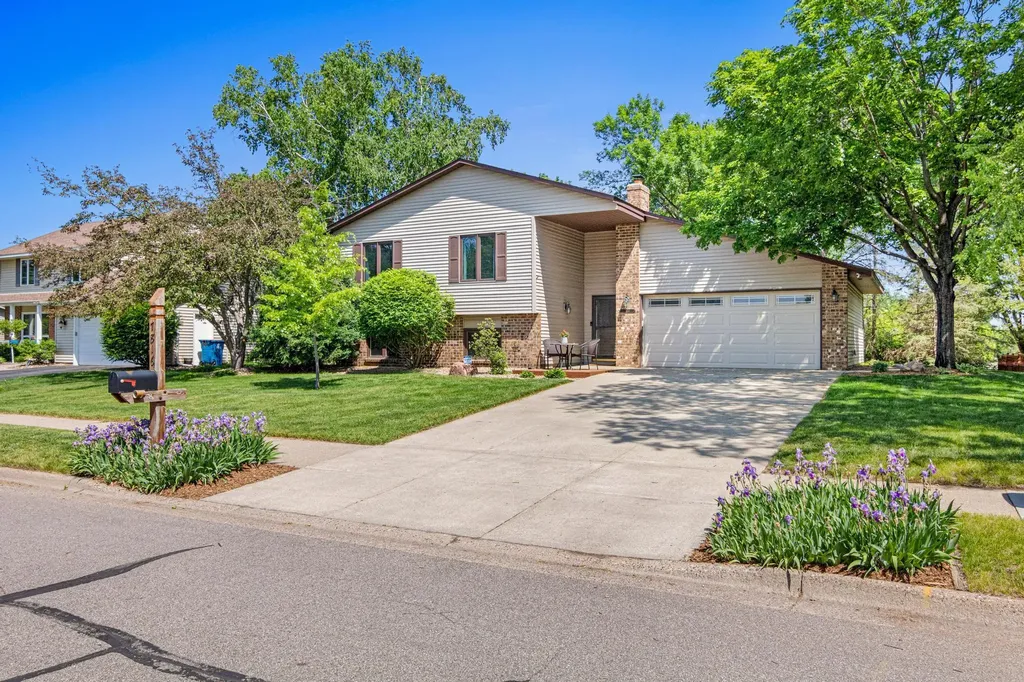 7816 W 103rd Street Bloomington MN 55438