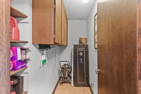 6085 Lincoln Drive Edina MN 55436