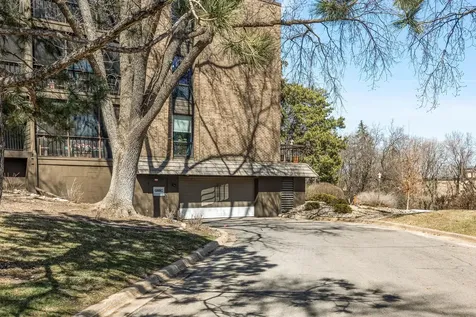 6085 Lincoln Drive Edina MN 55436