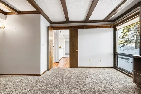 6085 Lincoln Drive Edina MN 55436