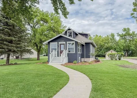 1316 W Fairview Avenue Olivia MN 56277