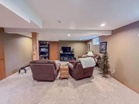 1316 W Fairview Avenue Olivia MN 56277