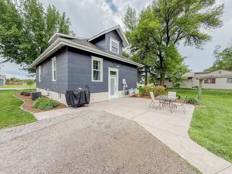 1316 W Fairview Avenue Olivia MN 56277