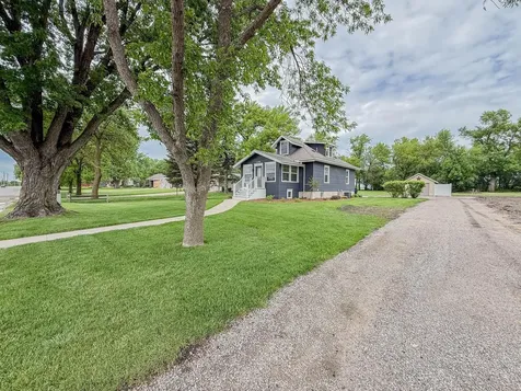 1316 W Fairview Avenue Olivia MN 56277