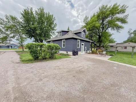 1316 W Fairview Avenue Olivia MN 56277