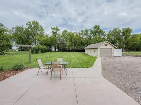 1316 W Fairview Avenue Olivia MN 56277