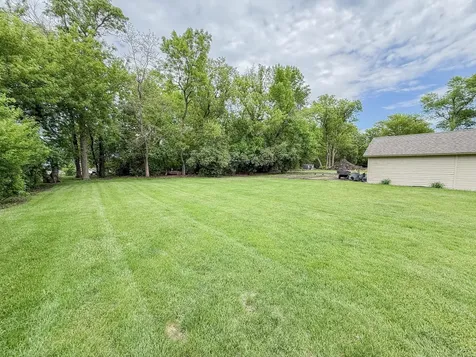 1316 W Fairview Avenue Olivia MN 56277