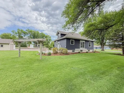 1316 W Fairview Avenue Olivia MN 56277