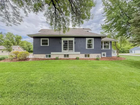 1316 W Fairview Avenue Olivia MN 56277