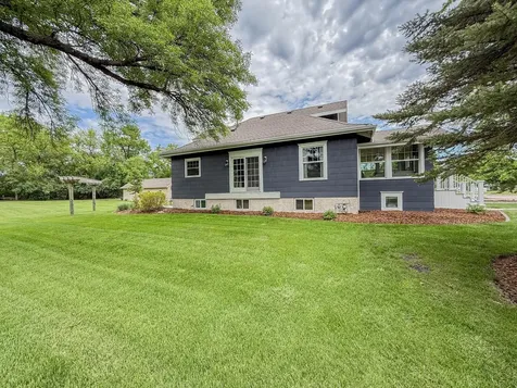 1316 W Fairview Avenue Olivia MN 56277
