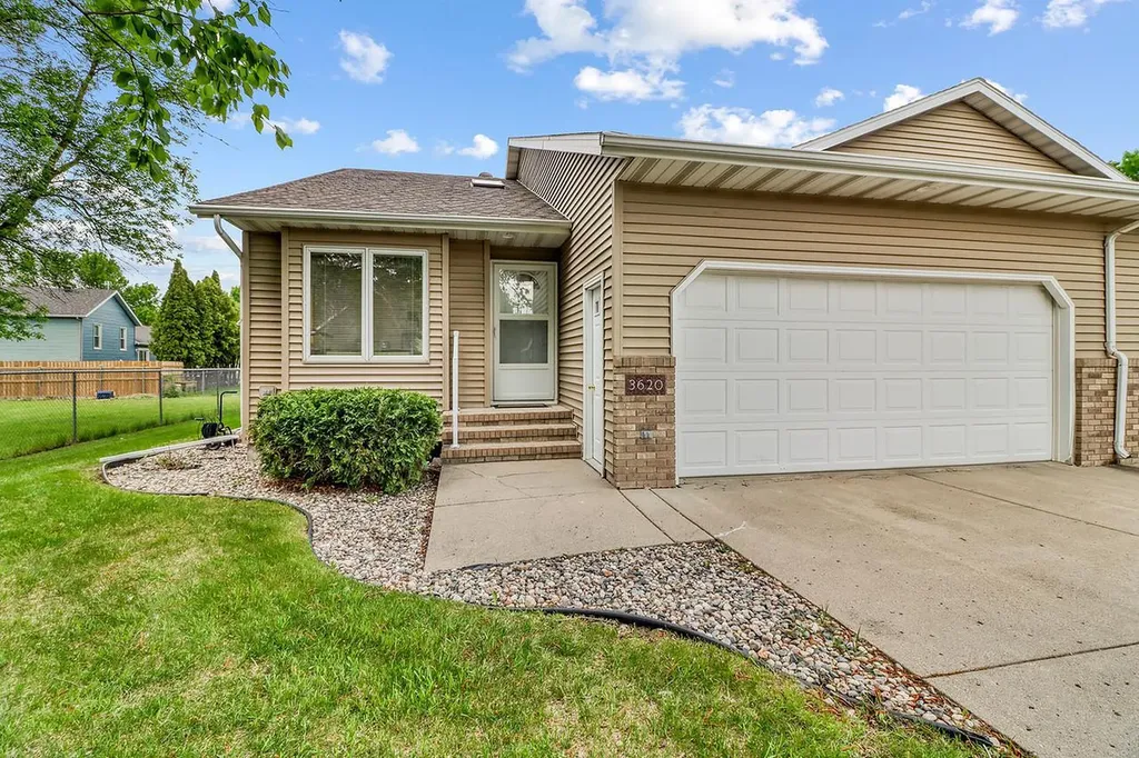3620 5th Street S Moorhead MN 56560
