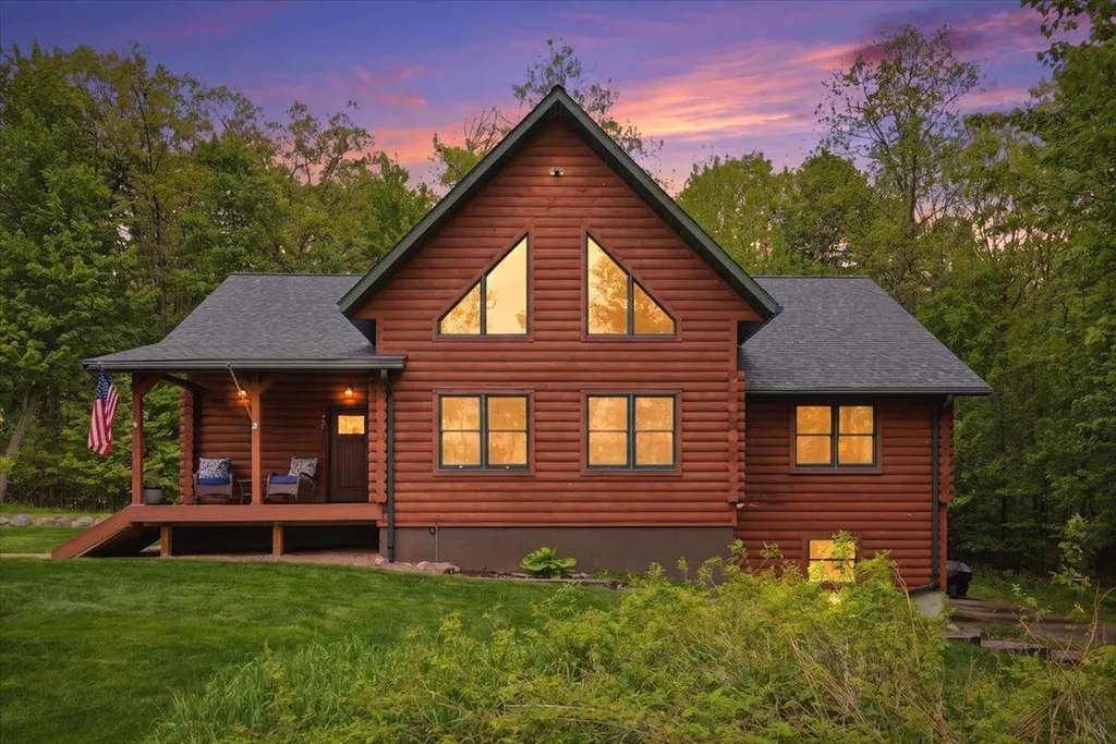 260 4th Avenue Clayton WI 54004