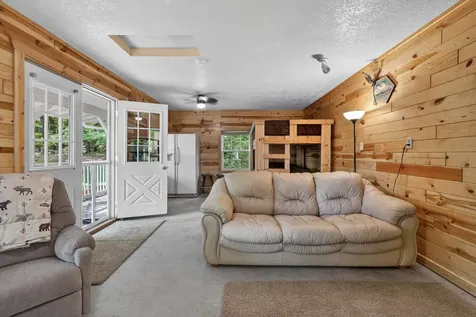 8612 Paradise Beach Road Brainerd MN 56401
