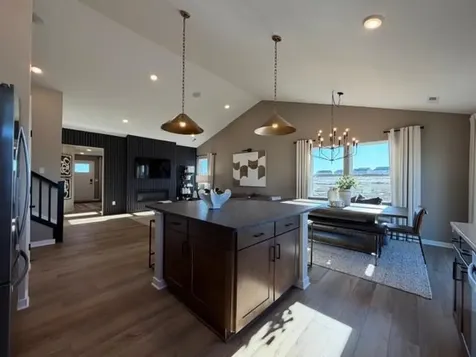 1649 Lund Way Shakopee MN 55379