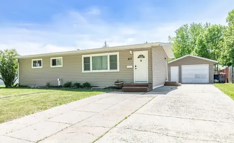 617 Cedar Lane Moorhead MN 56560