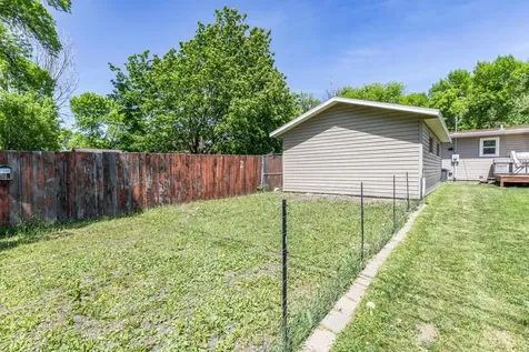617 Cedar Lane Moorhead MN 56560