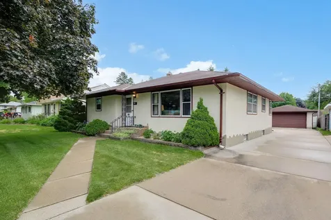 300 Edith Drive West Saint Paul MN 55118