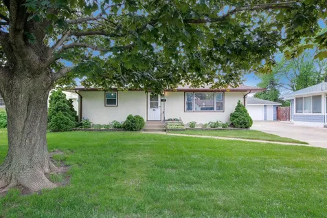300 Edith Drive West Saint Paul MN 55118