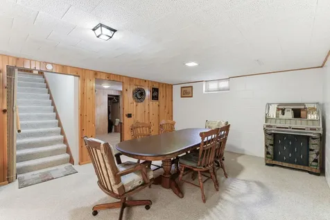 300 Edith Drive West Saint Paul MN 55118