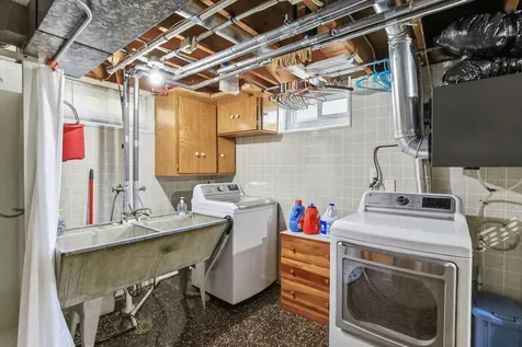 300 Edith Drive West Saint Paul MN 55118