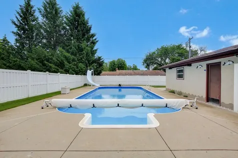 300 Edith Drive West Saint Paul MN 55118
