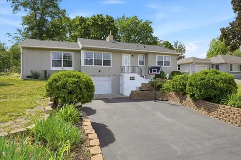 6435 Bryant Avenue N Brooklyn Center MN 55430