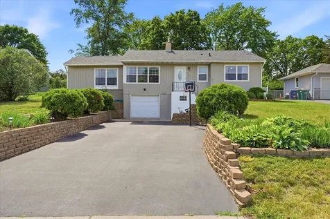 6435 Bryant Avenue N Brooklyn Center MN 55430