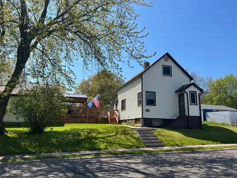 427 N 63rd Avenue W Duluth MN 55807