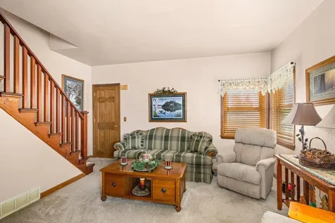 427 N 63rd Avenue W Duluth MN 55807