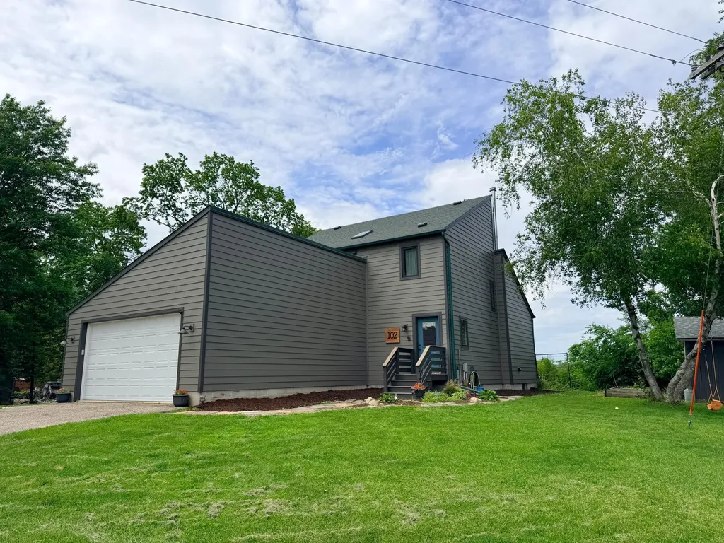 102 Arrowhead Road Emmons MN 56029