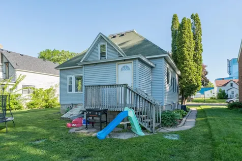 317 Walnut Street SW Sleepy Eye MN 56085
