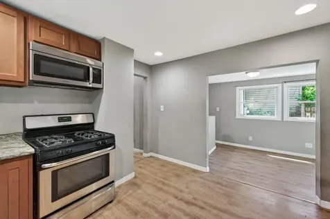 869 Desoto Street Saint Paul MN 55130
