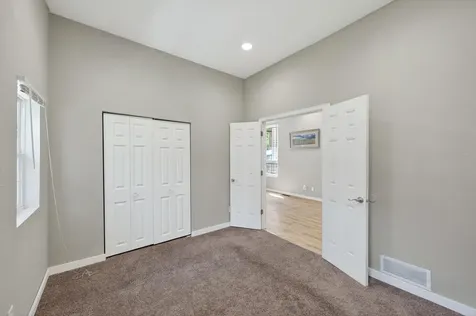 869 Desoto Street Saint Paul MN 55130