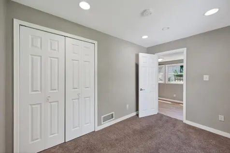 869 Desoto Street Saint Paul MN 55130
