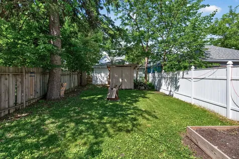 869 Desoto Street Saint Paul MN 55130