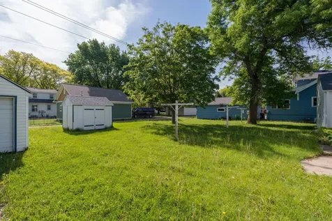 705 N Carver Street Winthrop MN 55396