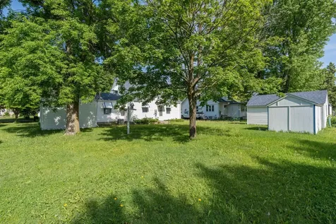 705 N Carver Street Winthrop MN 55396
