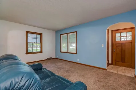 705 N Carver Street Winthrop MN 55396