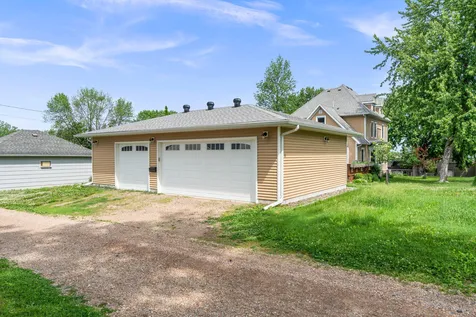 204 Fir Avenue NW Montgomery MN 56069