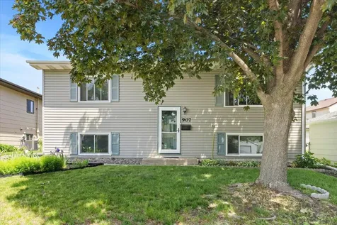 907 California Avenue W Saint Paul MN 55117
